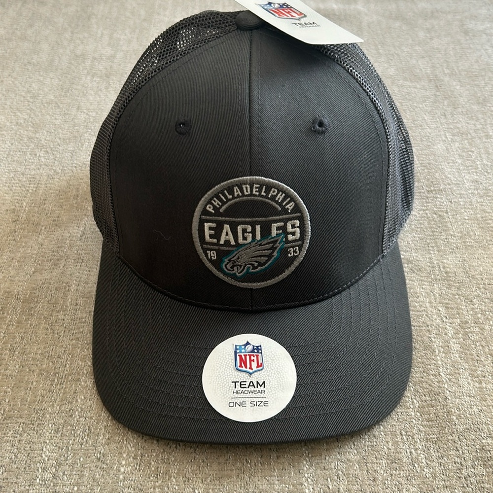 NFL Philadelphia Eagles baseball style cap Size OS. NWT.